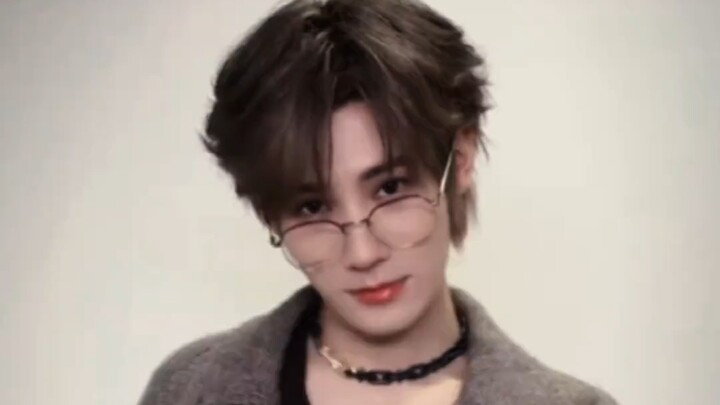 Trương Chân Nguyên cập nhật trên Douyin: vũ đạo cử chỉ mặt baby