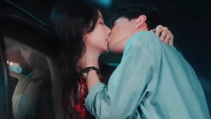 Huang Haowen & Yang Shuyu - Bukit Hijau yang Masih Mempesona