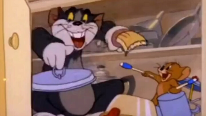 Tom and Jerry: Who is the real dancing king?