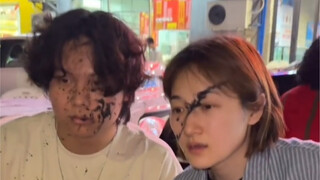 两个人丢了三张脸