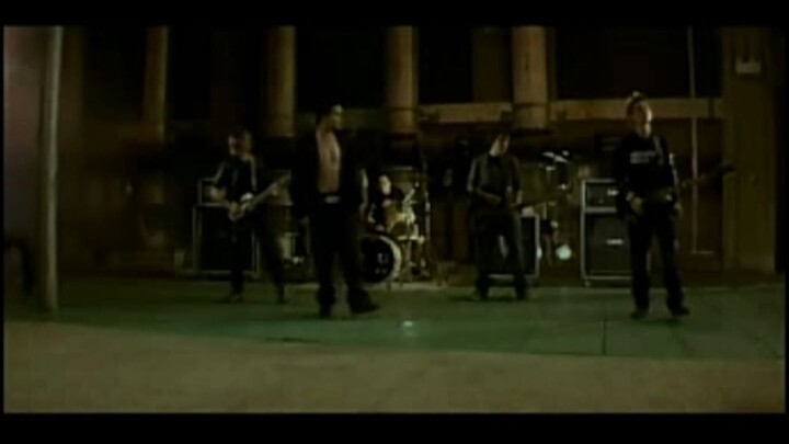 ท้าชน(CRASHING)-แคลช