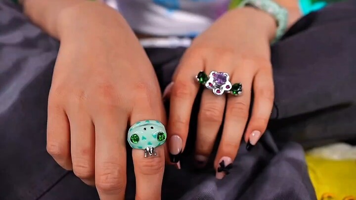 Jangan pernah lepaskan tanganku sekejap pun