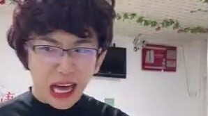 Finally someone can teach Sister Li a lesson