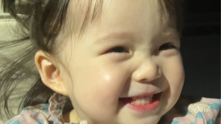 A sweetly voiced little baby