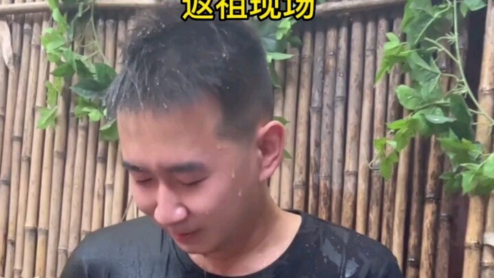 Nếu không có tôi, làm sao họ lại đoàn kết đến thế