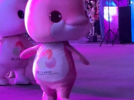 When all the chicks have mastered "boy boy boy" #GreaterBayChicks #15thGames #GuangzhouLightFestival