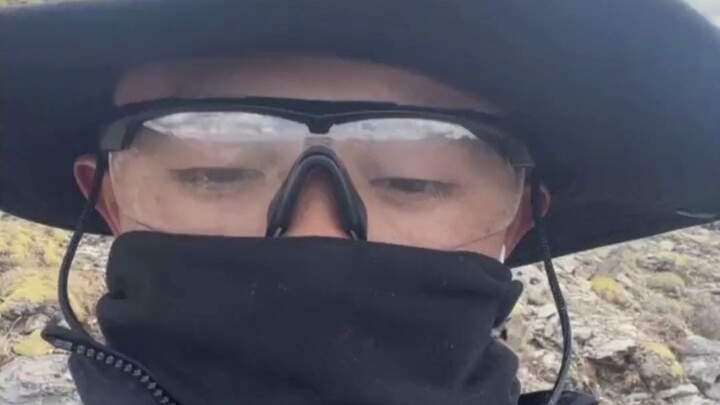 A Tibetan guy documents his workday, and netizens say: “So much sense of security!”