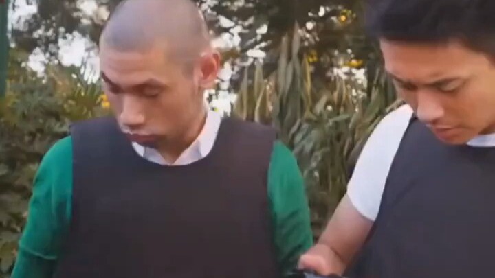 “ชุดคอมโบนี้ไม่ได้ทำให้เพื่อนร่วมทีมตะลึงเท่านั้น ยังทำให้ผู้ชมทั้งสนามตื่นตะลึงด้วย!”