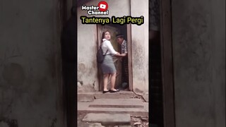 OMNYA SENDIRIAN #shortsviral #shortslucu #shortskomedi #shortsterbaru