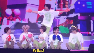 鼠鼠我呀…打不过就加入！今天7D一起跳Candy屁屁舞哈哈哈哈