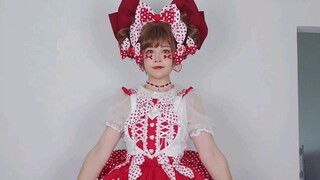 Pertama kali melihat rok Lolita yang menggunakan pita kupu-kupu sebesar ini!