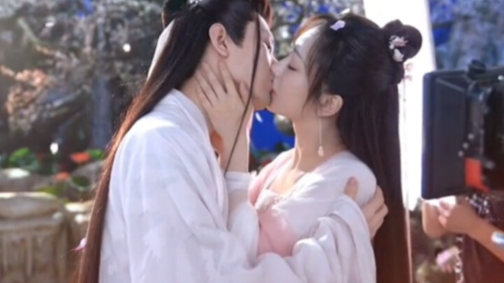 Fu Mi Behind the Scenes | Updates to come: Turns out that bath-bucket kiss went on for ages! And the