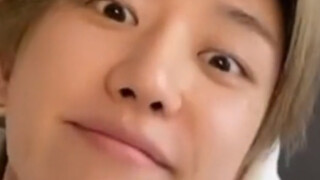 Chị gái tôi đứng bên cạnh hỏi tôi rằng Từ Minh Hạo đã trải qua chuyện gì mà lại trở nên như vậy