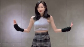 Nữ thần tượng được yêu thích nhất Twice nhất làng giải trí trong nước lại vào đây cover lại, có lẽ đ