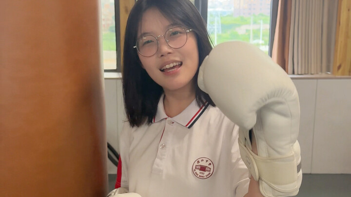 Quyền cước Tiểu Chi "Một nụ cười giang hồ"