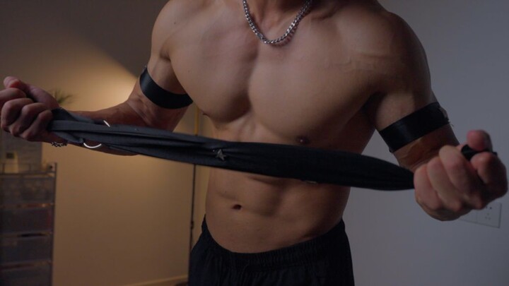 Perut Six-Pack dan Tarik Ulur Ekstrem