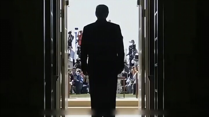 "مستيقظ في العالم البشري"