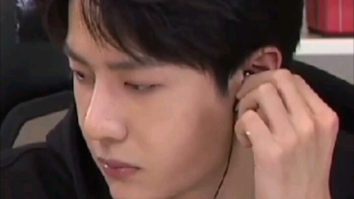 【Wang Yibo】 Barang langka! Benar-benar barang langka!! Aku sampai berkali-kali menontonnya, kok di m