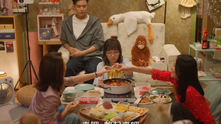 فتاة حزينة بعد انفصالها تلتقي بشبح مرح… المواقف المحرجة لا تتوقف والضحك يدوي كالرعد!