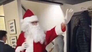 Foreigners celebrating Christmas—other than the kids being a bit startled, everything else was prett