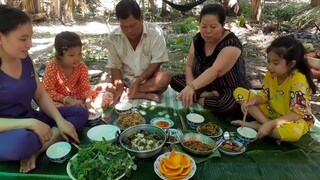 Ốc Bươu Nấu Canh Chua Ếch Đồng Xào Sả Ớt Bữa Cơm Ngon Ngoài Vườn| TKQ & Family T570