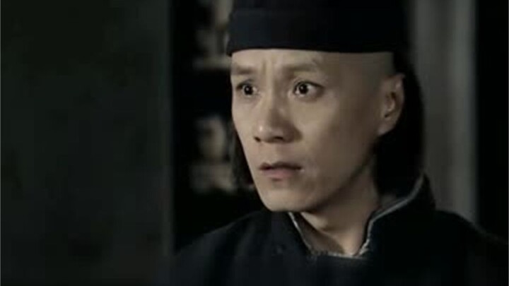 لم ترد الفتاة أن يذهب الأمير إلى الجلسة الصباحية، فقامت خلسة بقص ذيله، فأنقذت الأمير بالصدفة!