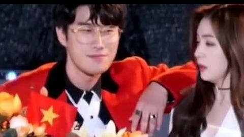 Wang Jiaer's famous scene: using a microphone to separate the creepy man and Bae Joo-hyun, publicly 