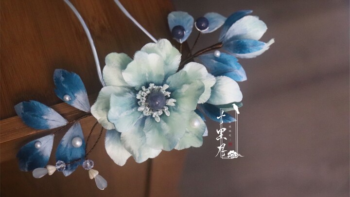 When the Color Palette Aesthetics of “Only This Azure Green” Meets Velvet Flowers