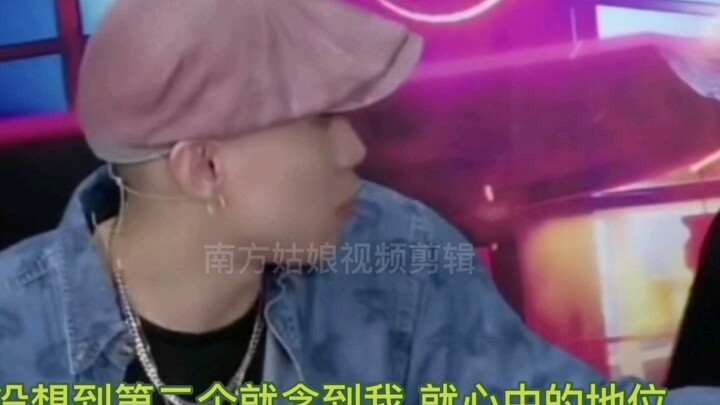 【Wang Yibo】A classic scene of vying for favor—Captain Yibo, please answer directly.