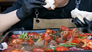 Sudah waktunya makan udang karang