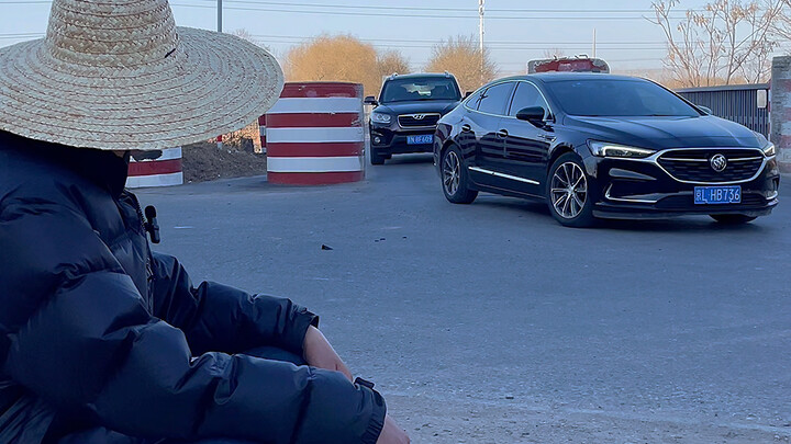 车贩子职业病，路边估车