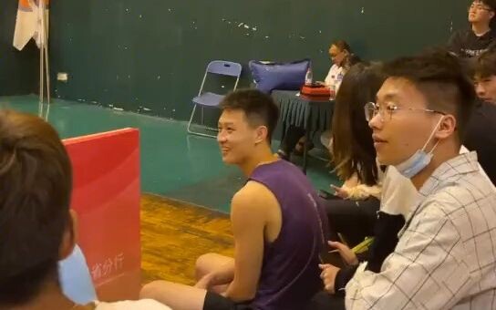 医生：来了，我脆弱的学生