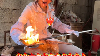 Esteemed benefactor, please wait a moment—something good (persimmon) is about to happen to you!