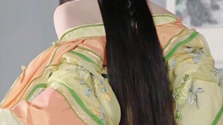 Cultivated flowers can’t match the fragrance of wild ones. Now you know why the emperor slipped out 