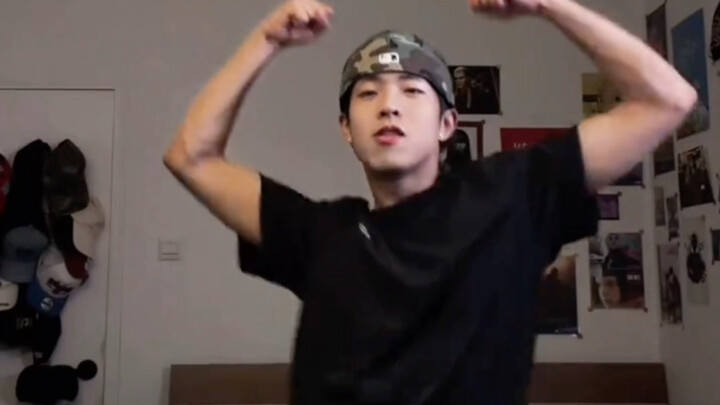 หนุ่มหล่อตัวใหญ่