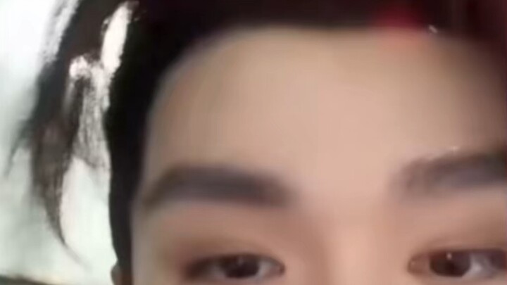 Vĩ ca ơi, anh nhỏ hơn người ta đó nha (Lưu Tịch Ngữ, Lưu Vũ Hàng)