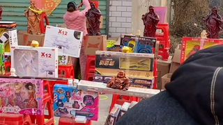 才套一家，旁边的老板就不让套了