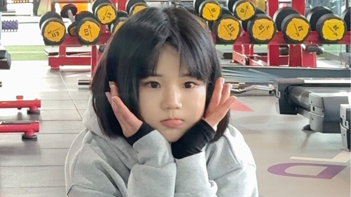 ทนไม่ไหวแล้ว (มาดูท่าเต้นของเจ้าหน้าที่การเมืองโซเวียตกันหน่อย) ฉันจะเป็นเจ้าหน้าที่การเมืองได้ไหม?