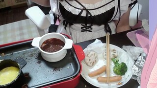 【咲花なる】日本妖精露脚的瞬间，巨龙女仆服富有慷慨