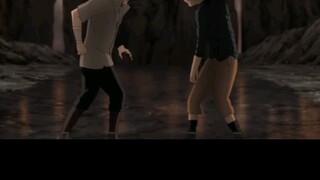 Sasuke steals chakra to end Naruto's pupil power suddenly weakened, and the two of them tried their 