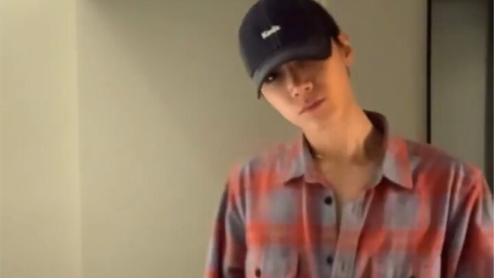 Original singer reposted! 210914 Li Yongqin's first dance in the quarantine diary tenlee_1001 Instag