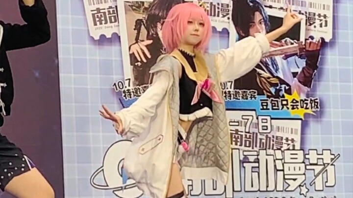 ไม่มีใครบอกฉันเลยว่าชุดนี้คือเสื้อขนเป็ด! คลิปตรงๆ จากผลงานรองชนะเลิศของ Mr·Showtime➕showtimeruler จ