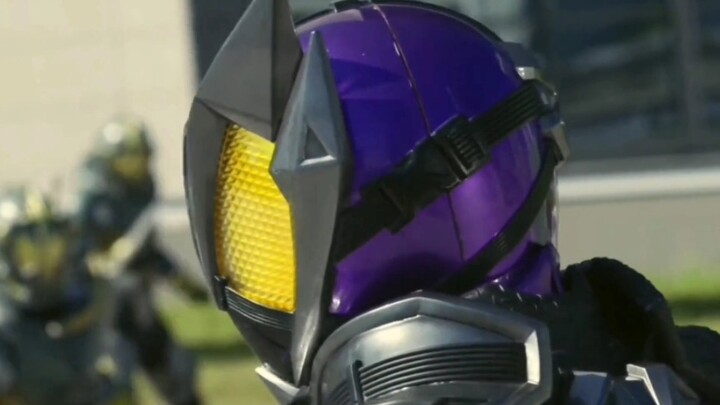 The cool transformations in the air in Kamen Rider