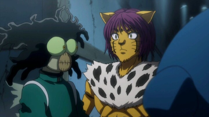 Octopus sneaks into the palace but is discovered by the suspicious Gray Wolf and is about to fall in