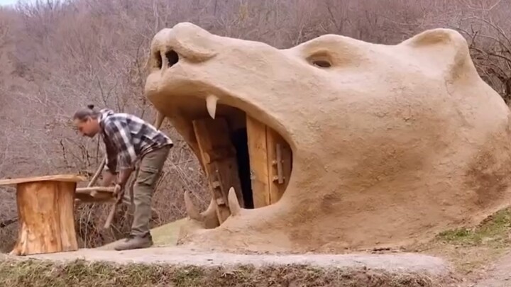 This house is very nice, purely handmade.