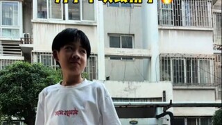 为了十块钱拼了的弟弟#冤种姐弟 #冤种弟弟 #扫腿舞 #喜悦x扫腿舞