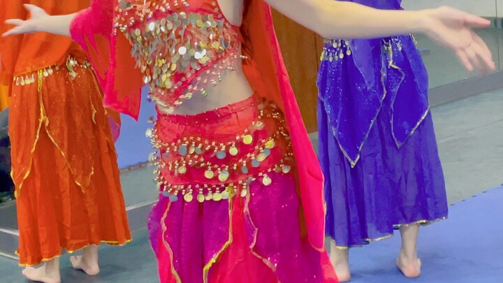 ตัวอย่างหนึ่ง ลองเดาสิว่าคืออะไร เจอกันพรุ่งนี้ตอนเที่ยงตรง