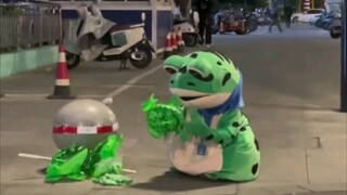 Đứa trẻ đang nghỉ ngơi, tôi ở đây để động viên nó.