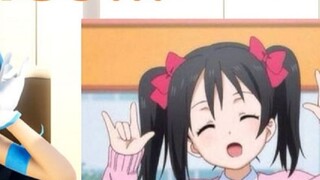 Cô gái 33 tuổi phải bắt chước Nico Yazawa và làm hành động dễ thương để trả khoản nợ 9,8 tỷ đồng