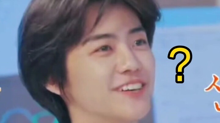 把综艺之神栓裤腰带上的罗渽民